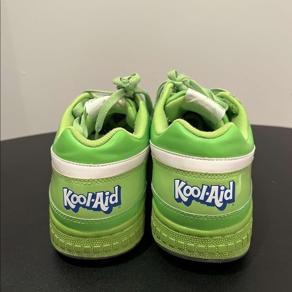 Reebok x Kool-Aid Collab Sneakers, size US 8 - Picture 6 of 9